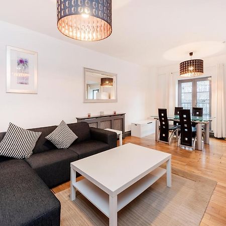 Cave Apartments Лондон Екстериор снимка