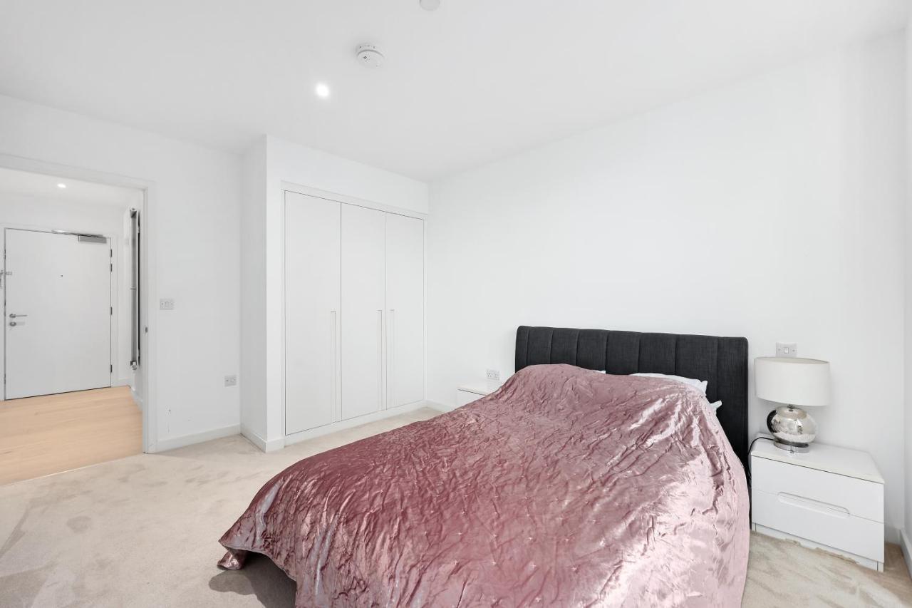 Cave Apartments Лондон Екстериор снимка