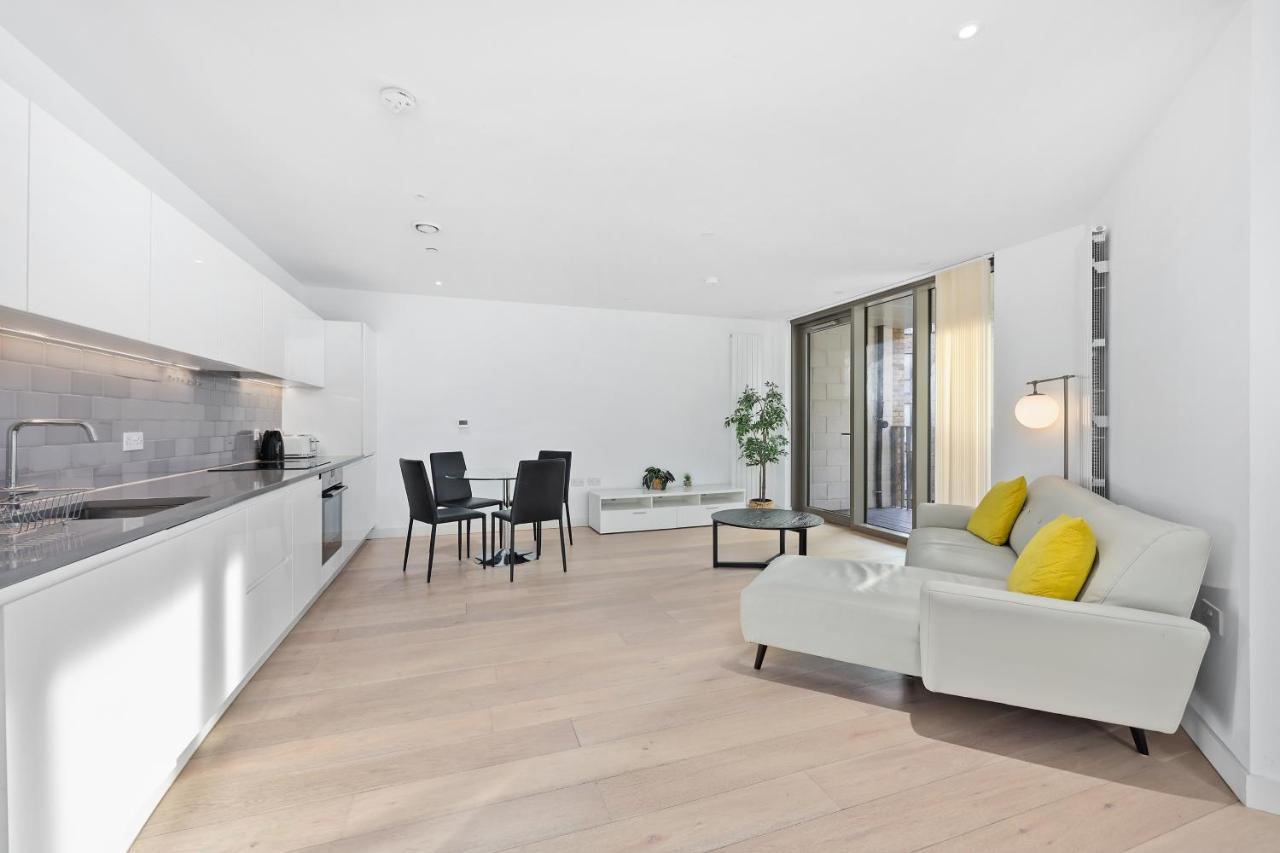 Cave Apartments Лондон Екстериор снимка