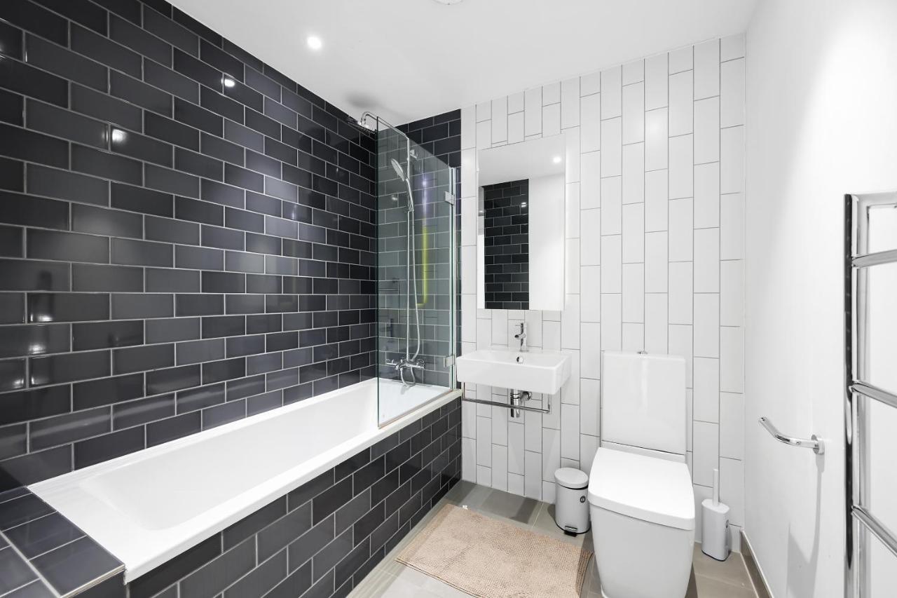 Cave Apartments Лондон Екстериор снимка