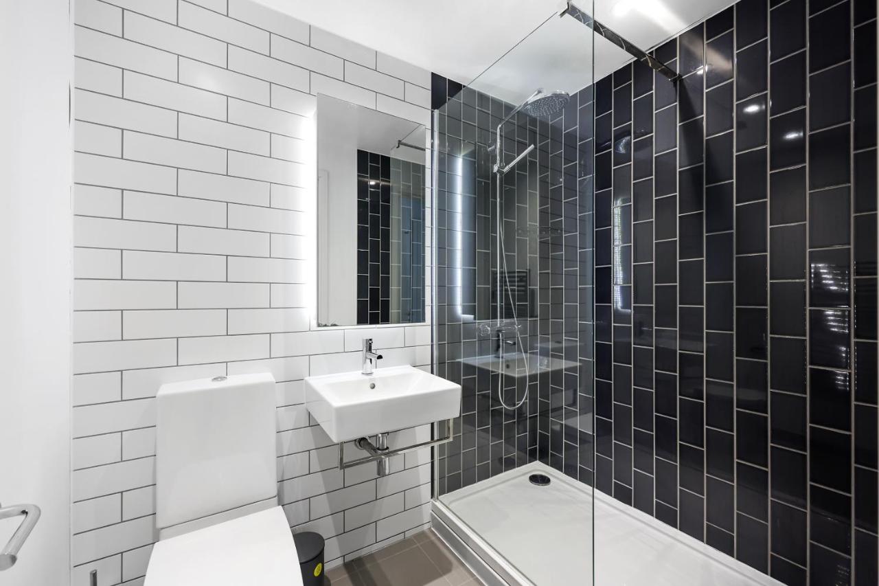 Cave Apartments Лондон Екстериор снимка