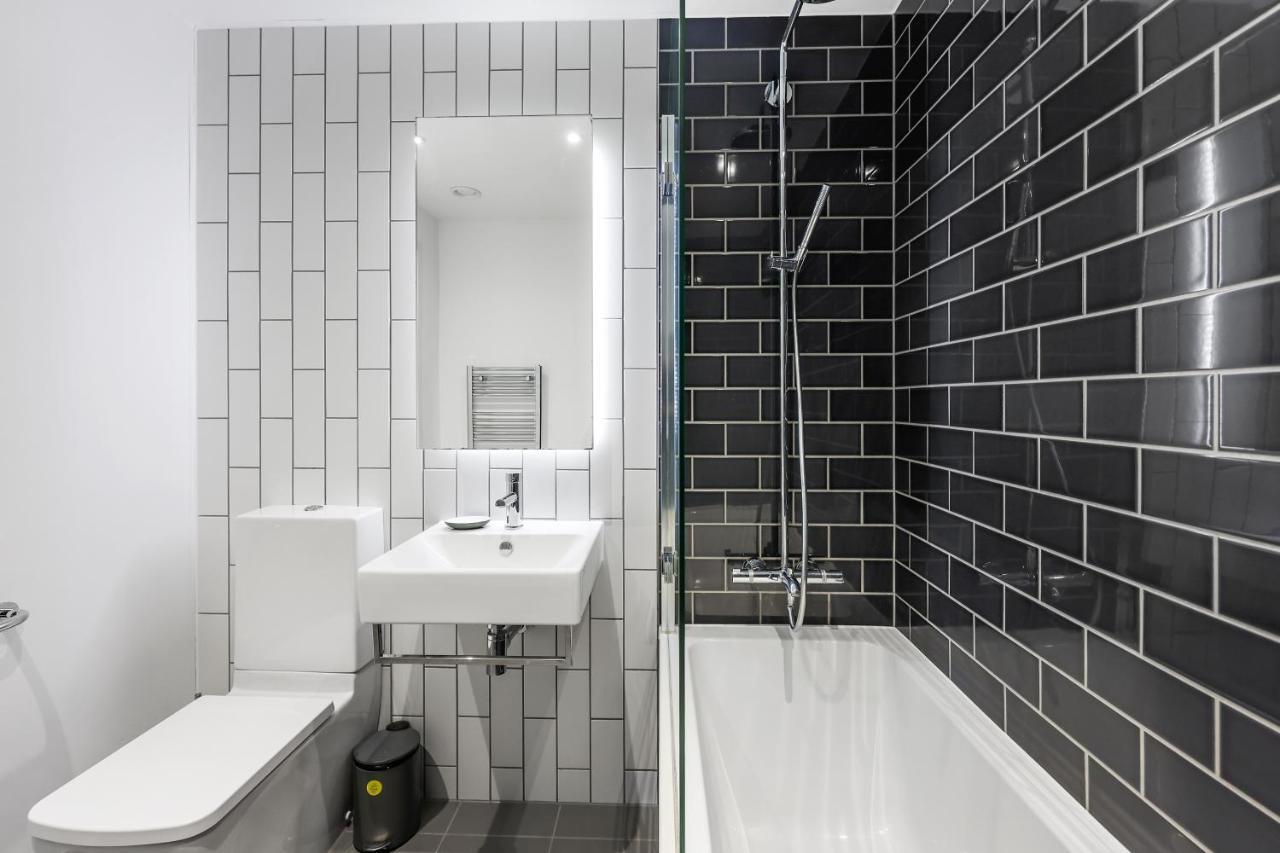 Cave Apartments Лондон Екстериор снимка