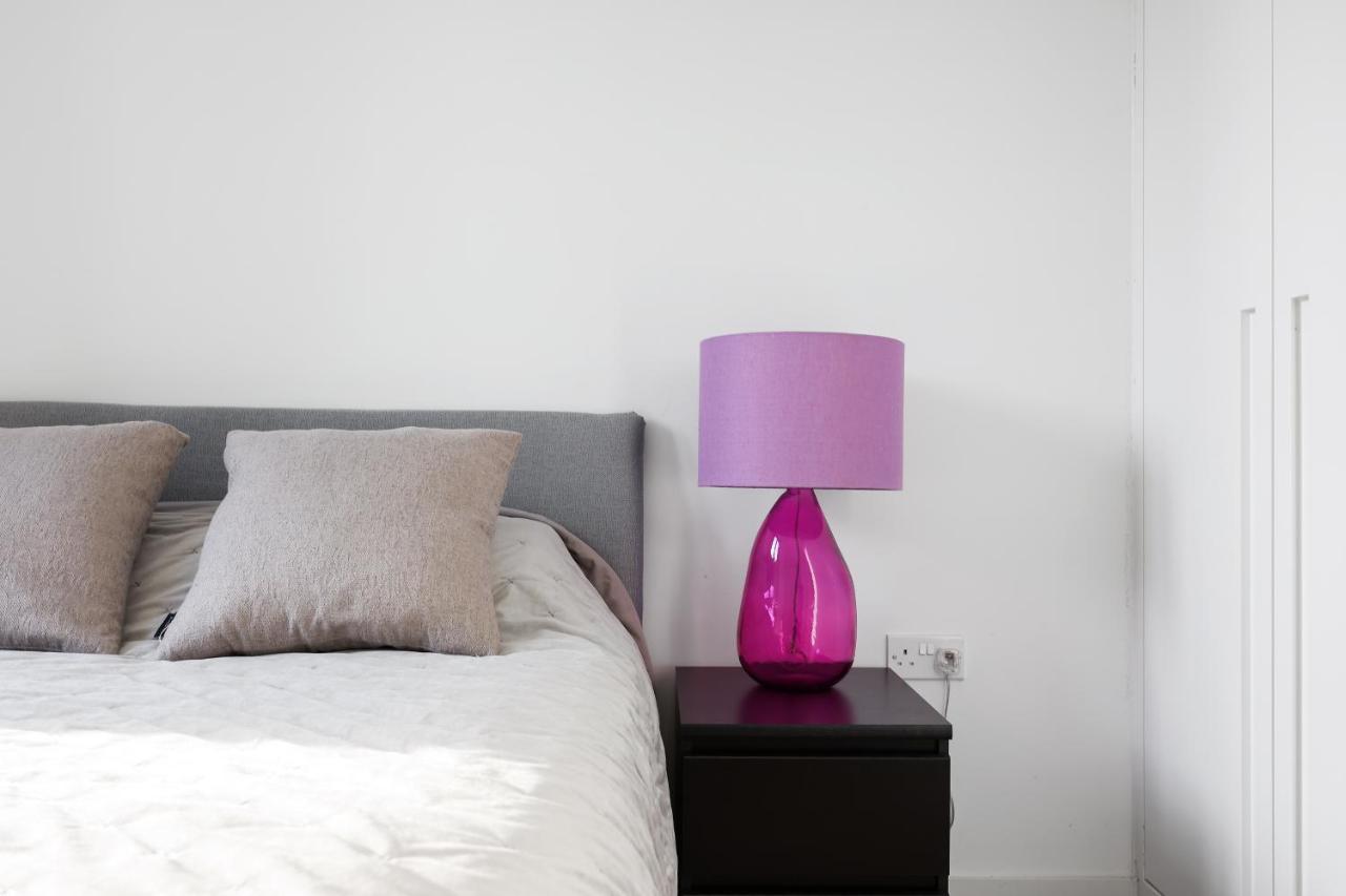 Cave Apartments Лондон Екстериор снимка
