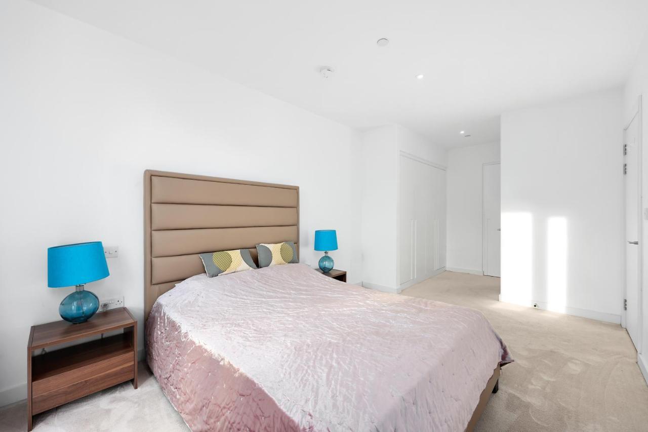 Cave Apartments Лондон Екстериор снимка