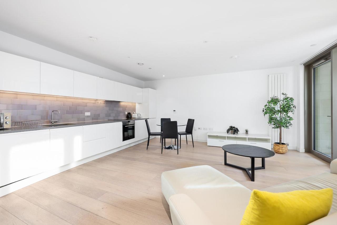 Cave Apartments Лондон Екстериор снимка